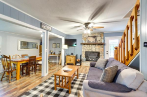 Pet-Friendly Murphy Home Grilling Deck and Fire Pit